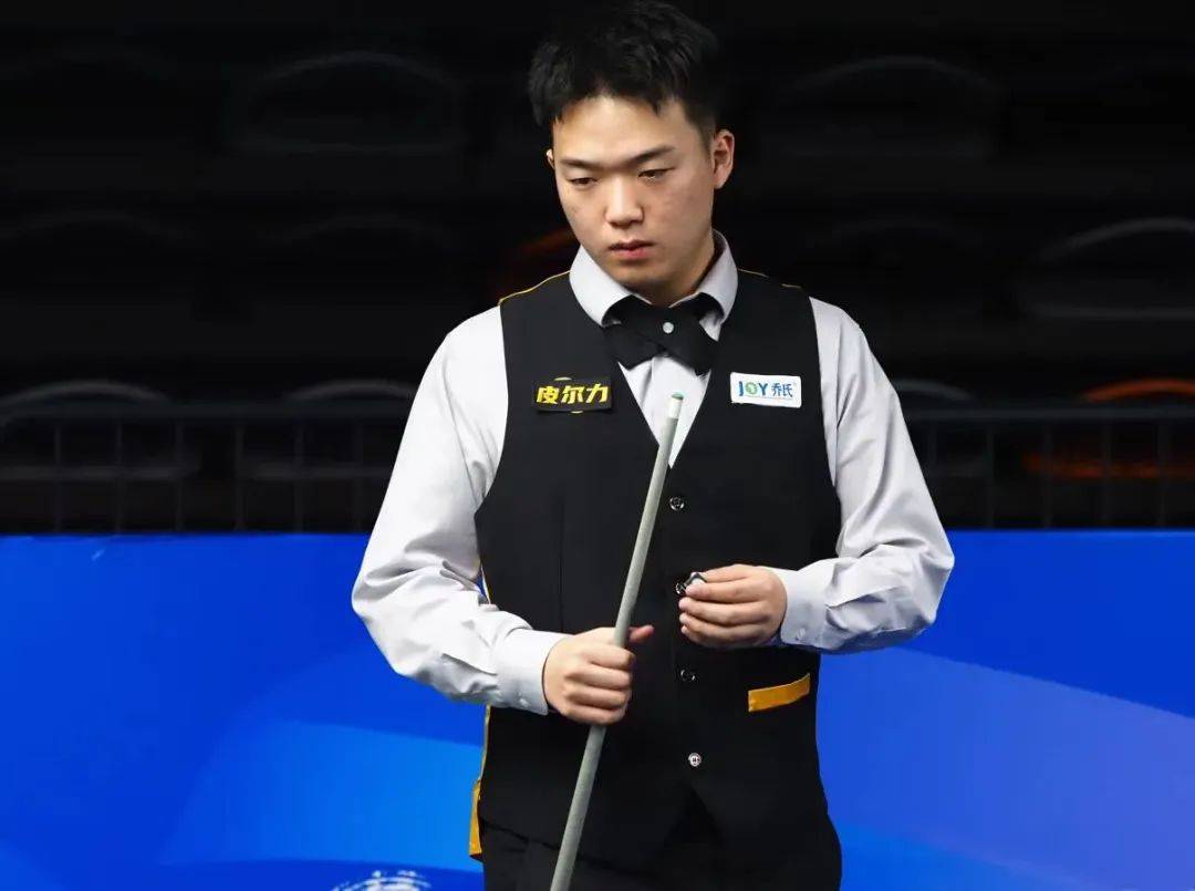 更表现在场 更表现在场