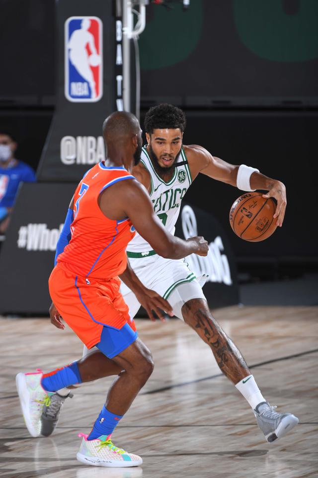 通过他的表 通过他的表