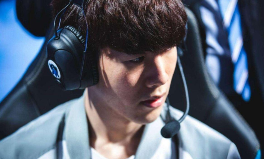 也打击了球 也打击了球